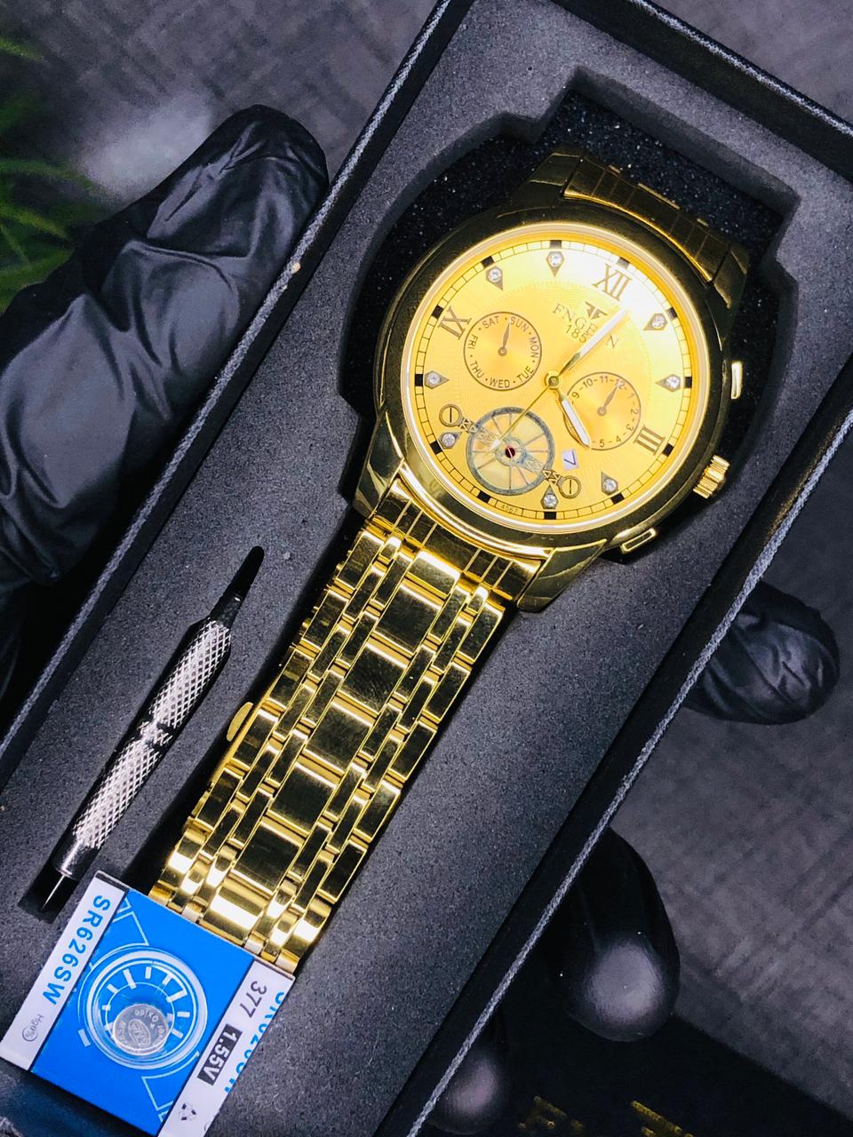FNGEEN PREMIUM WATCH WITH BOX AND STRAP ADJUSTER