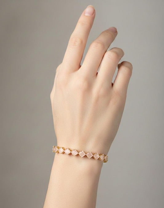 "The Rose Quartz Rhombus" 🌸💎